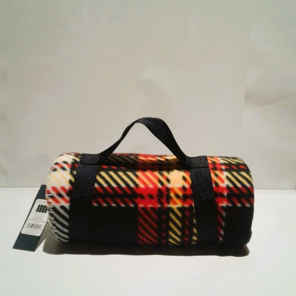 HBC- strips, VARSITY TARTAN FLEECE THROW - Picture 4 of 4